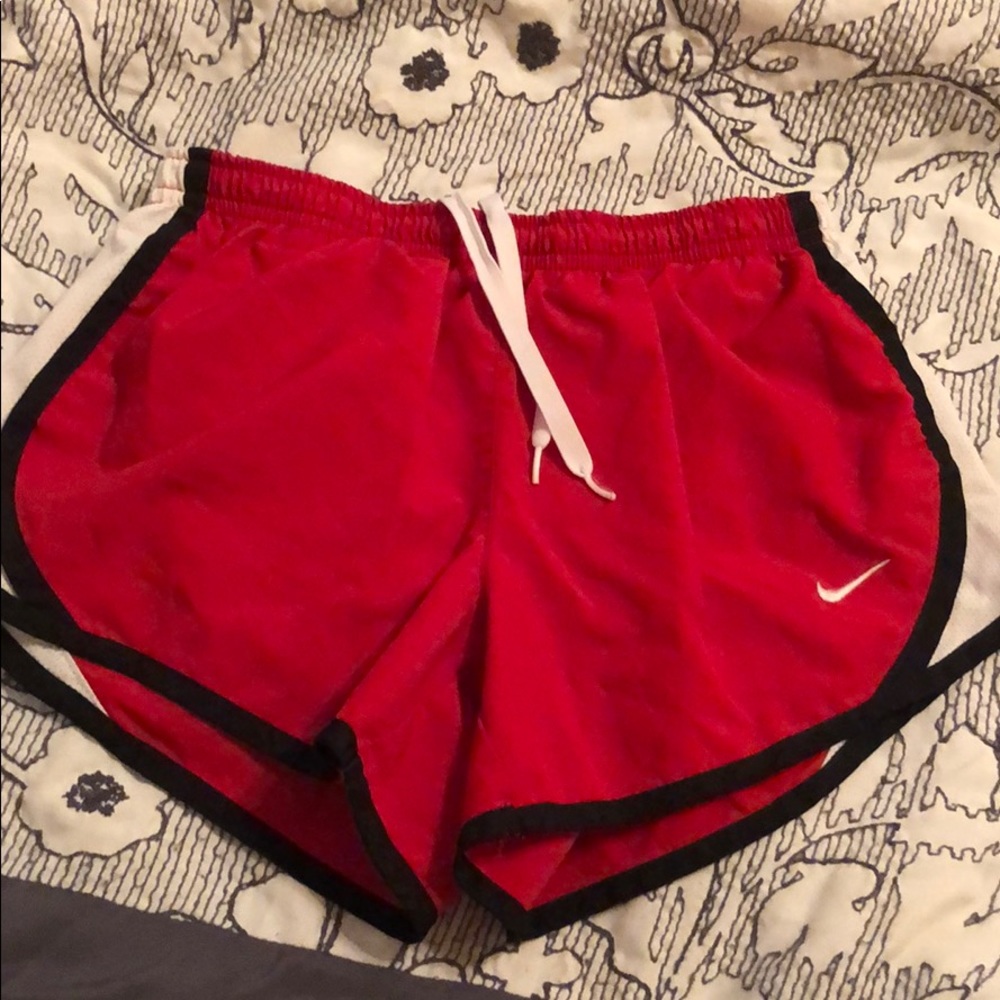 red girls nike shorts